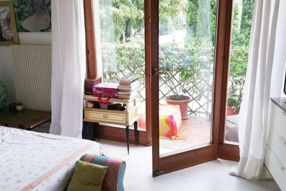 Bed, Garden, Balcony/Terrace, Photo of the whole room, Bedroom