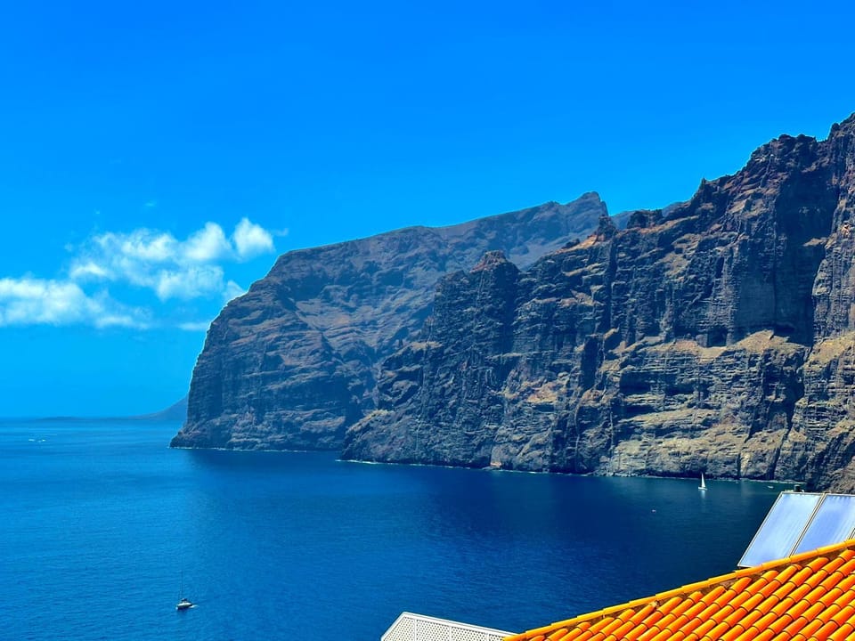 Nearby landmark, Off site, Natural landscape, Mountain view, Sea view