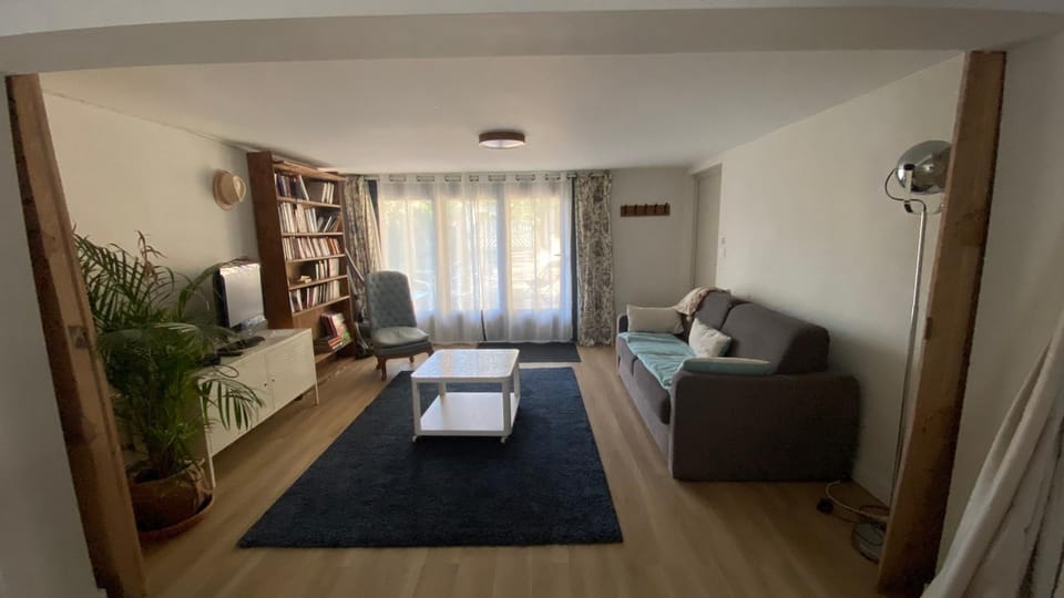 30mn de Paris st lazare en train, studio 42 m2 Apartment in Île-de-France