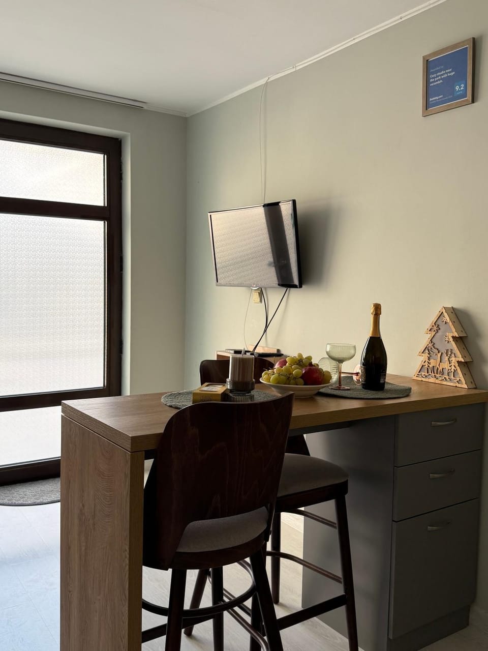 TV and multimedia, Living room, Dining area