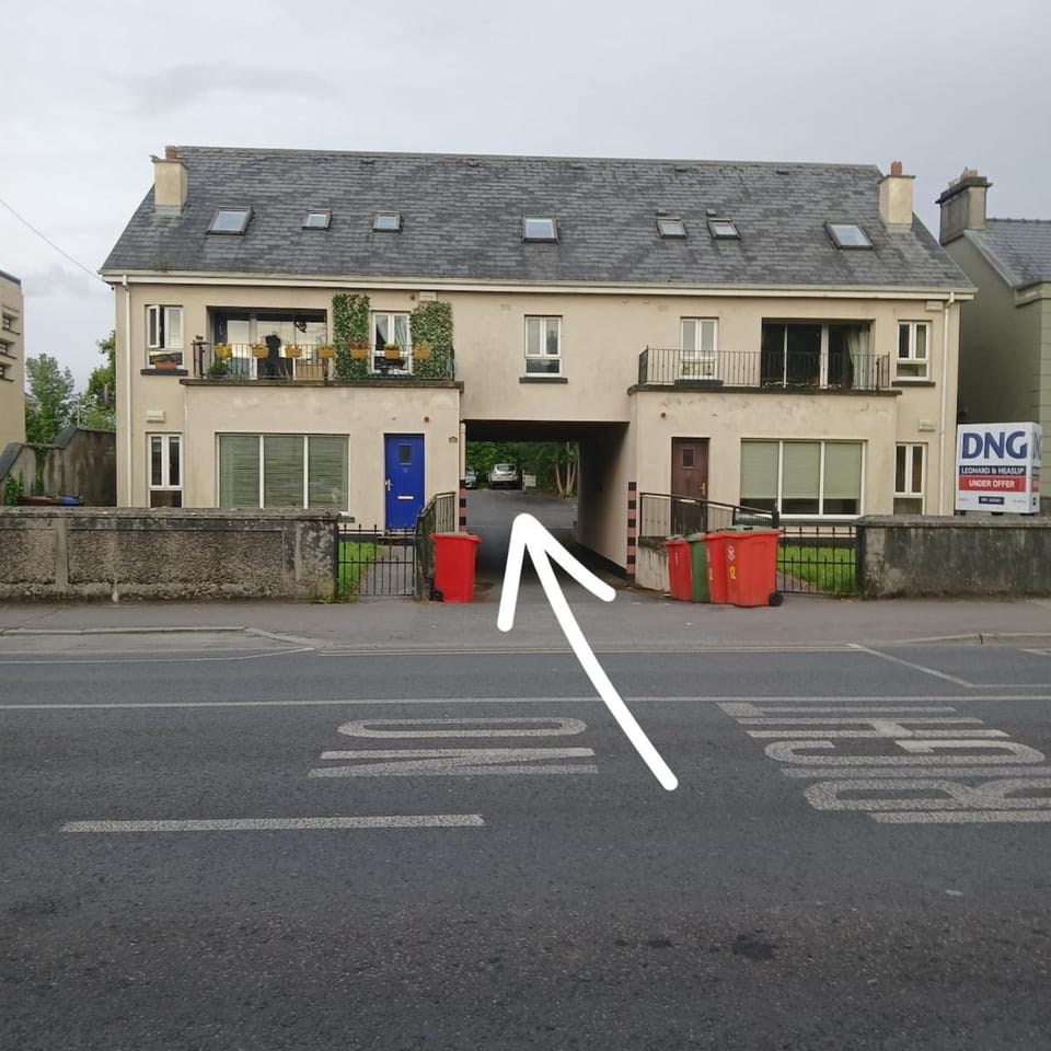 Neighbourhood, Street view