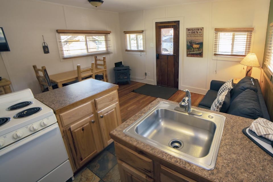 Kitchen or kitchenette