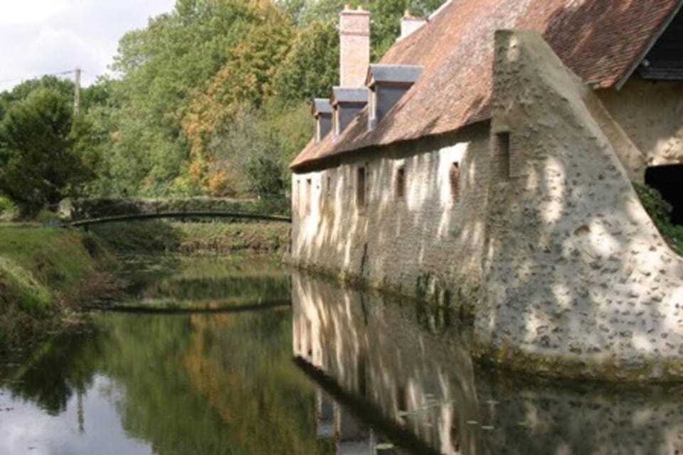 Les communs du château de Chaussepot House in Centre-Val de Loire