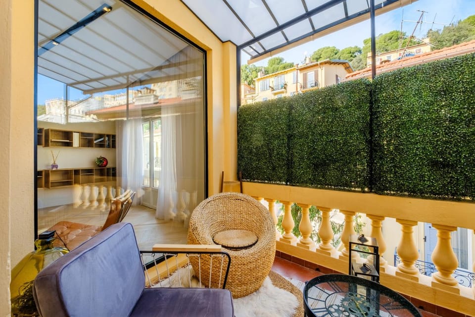 Property building, Living room