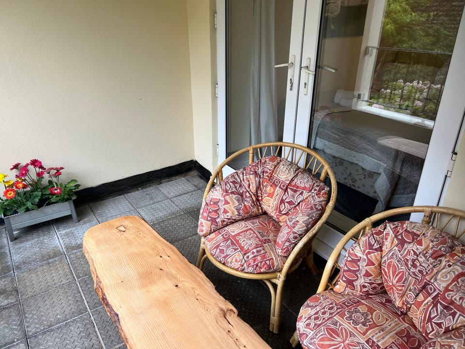 One Queens Gardens, Sea View Apartment, Eastbourne. Apartment in Eastbourne