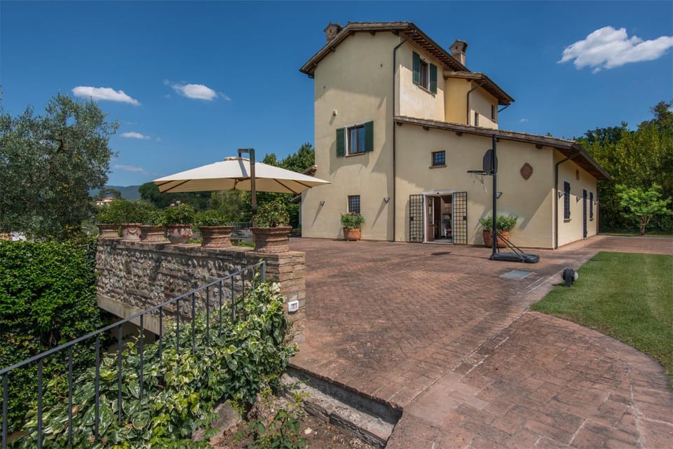 Property building, Balcony/Terrace, Garden view