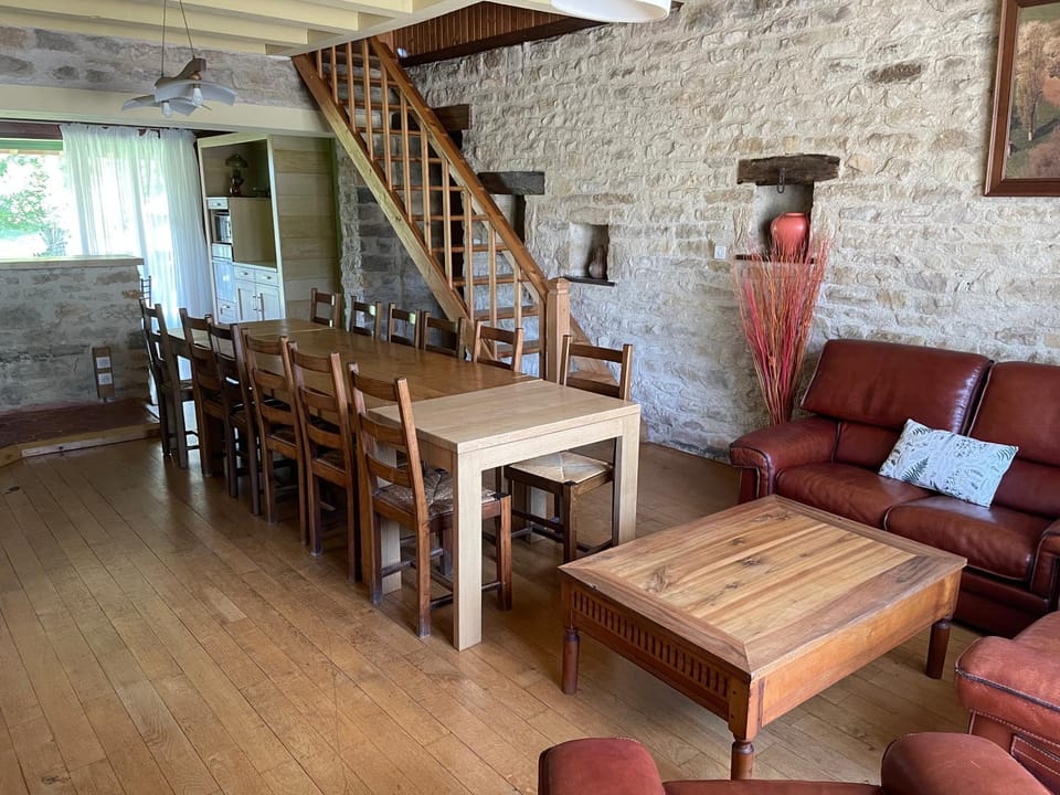 Communal lounge/ TV room, Living room, Dining area