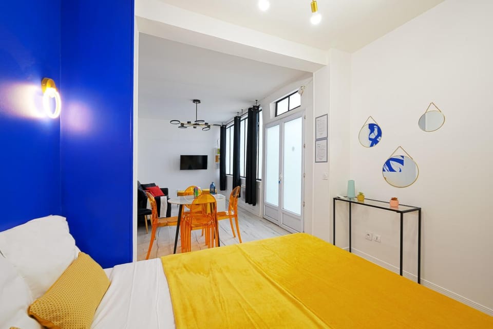 Modern Large Studio Apartment for 3 Apartment in Paris