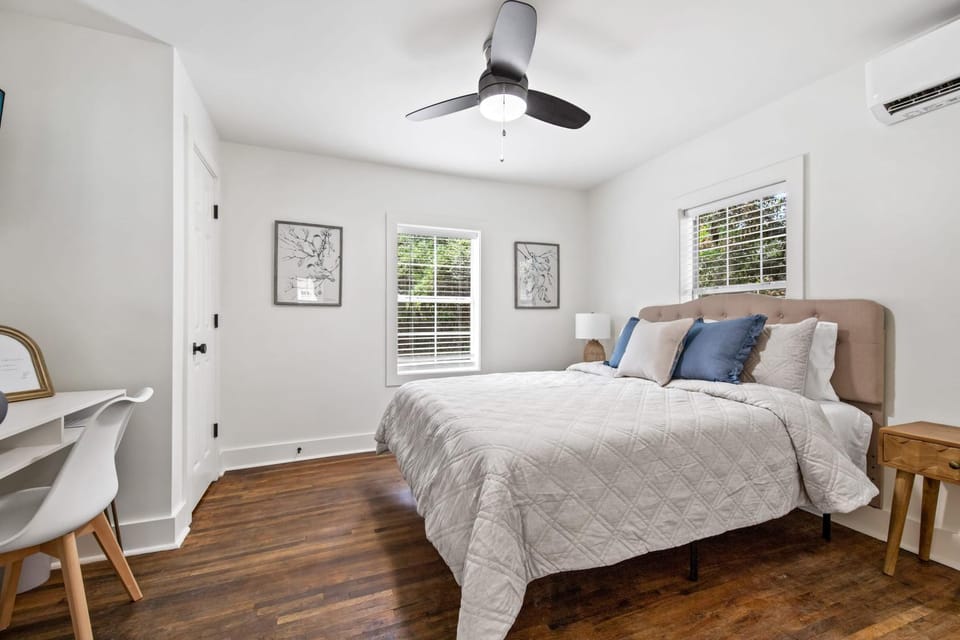 Charming Saints Street Cottage House in Lafayette