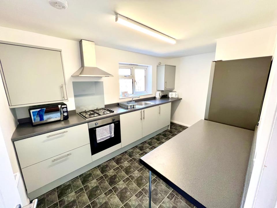 Kitchen or kitchenette, minibar, pet friendly, stove