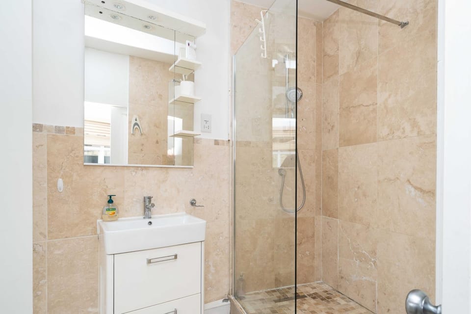 Look No Further The Stable Block in Beautiful Beaufort House 2 Bedrooms Apartment in Bath