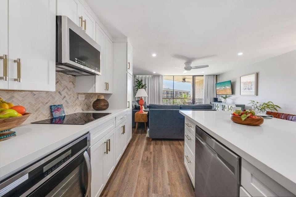 Maui Sunset A404 · MSN A404 OceanFront Remodeled Condo House in Kihei