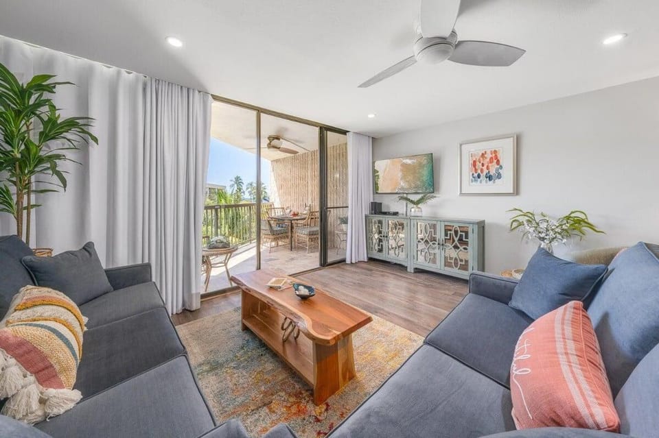 Maui Sunset A404 · MSN A404 OceanFront Remodeled Condo House in Kihei