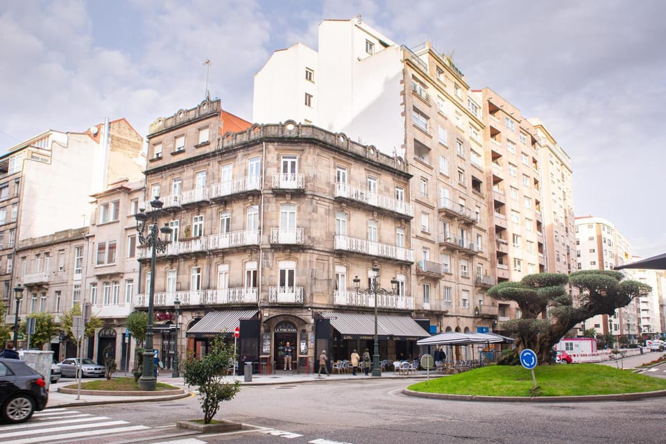 Property building, Neighbourhood