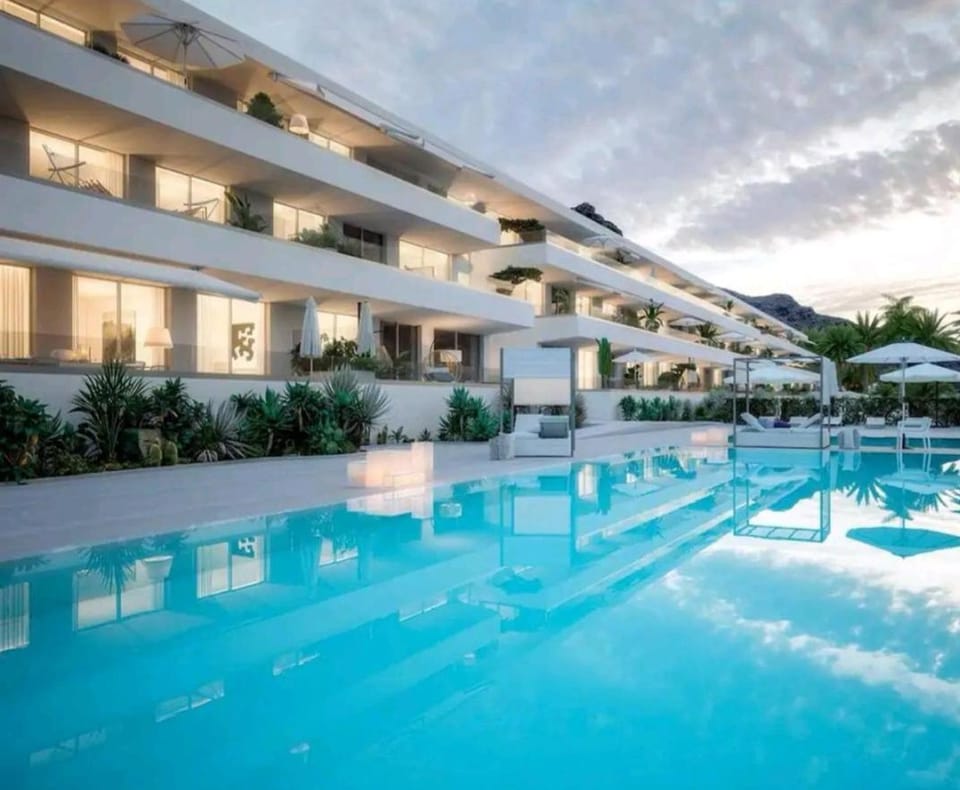 Property building, Pool view