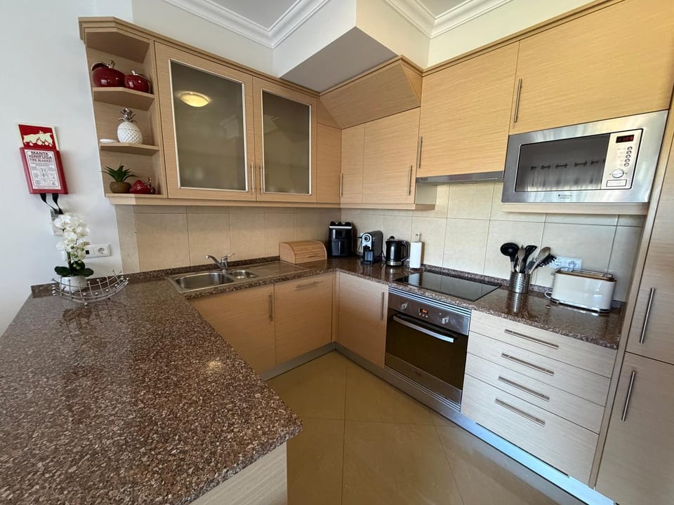Beautiful 2 bed townhouse on Boavista golf course Apartment in Luz