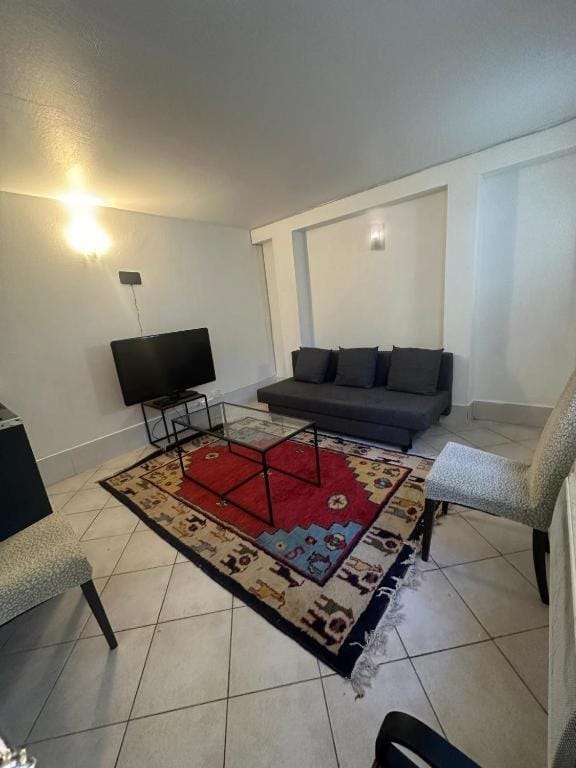 PrJARDIN 06 Apartment in Île-de-France