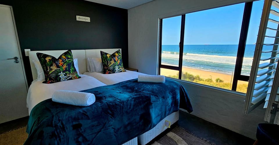 Bed, Natural landscape, View (from property/room), Beach, Bedroom, Sea view, towels