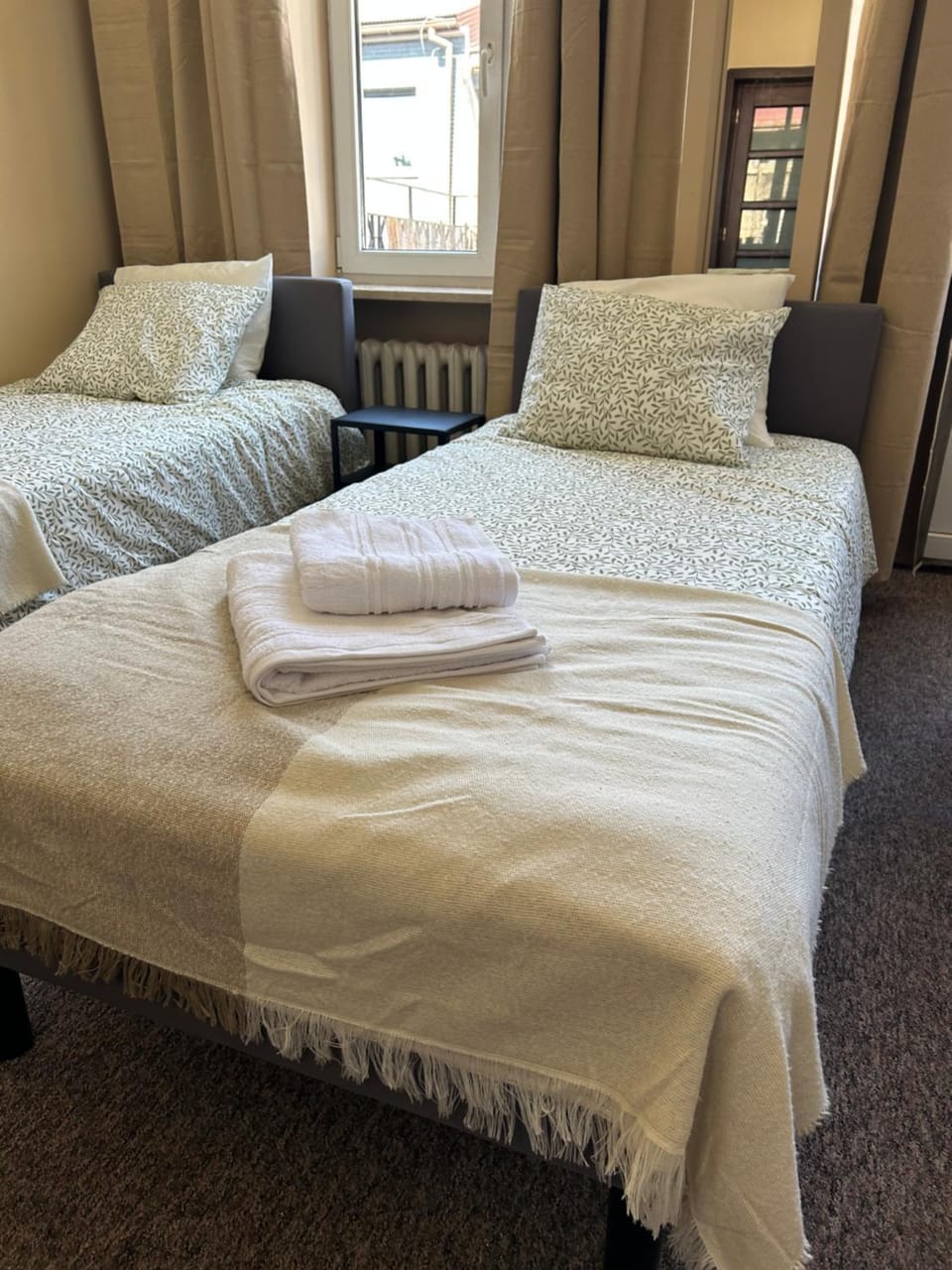 Bed, Photo of the whole room, towels