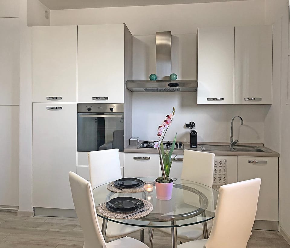 Kitchen or kitchenette, Living room, Dining area