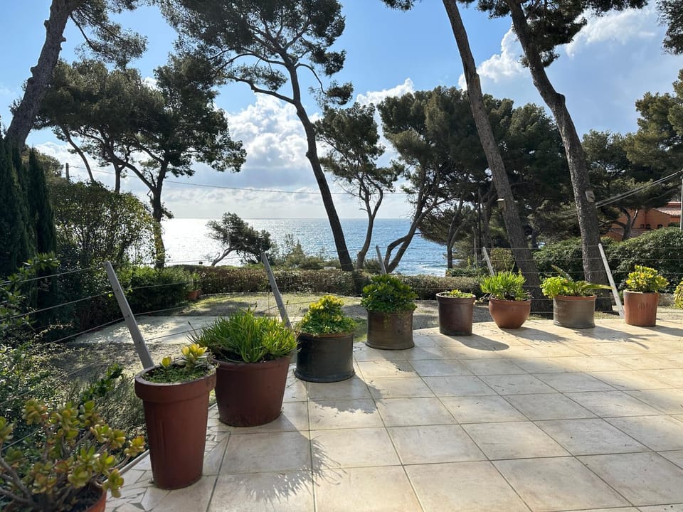 Grande villa face à la plage, superbe vue mer Villa in La Seyne-sur-Mer