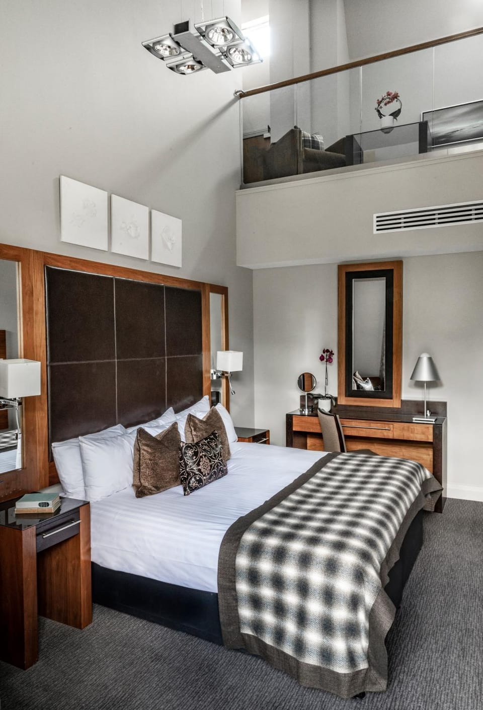 Bed, TV and multimedia, Photo of the whole room, Bedroom, wardrobe