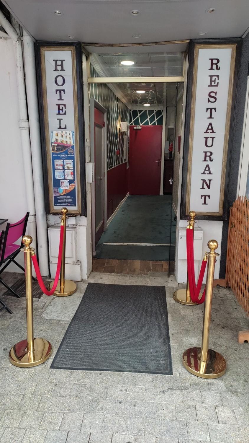 Facade/entrance