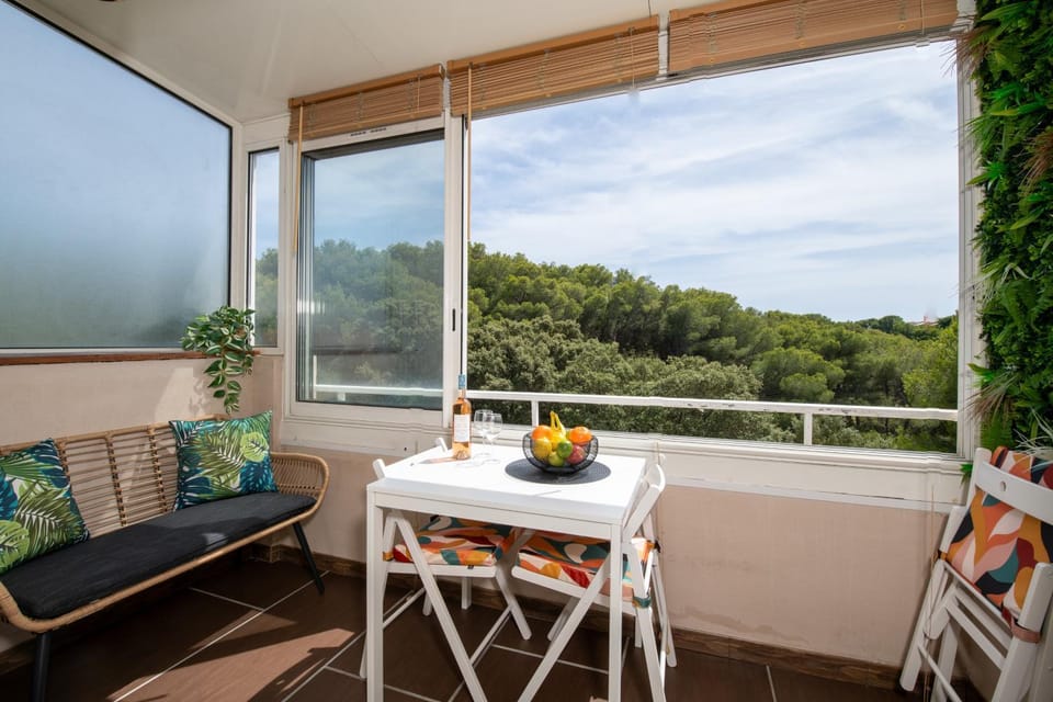 Natural landscape, View (from property/room), Dining area