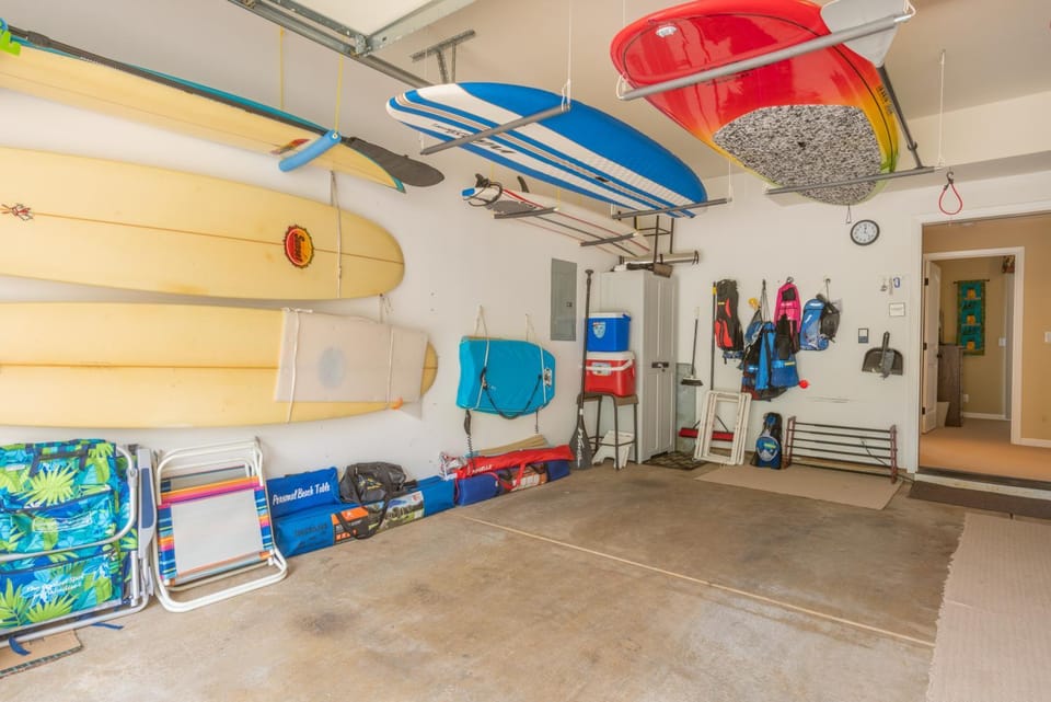 Princeville Condo with AC, Pool, Garage, Beach Gear 27B House in Princeville
