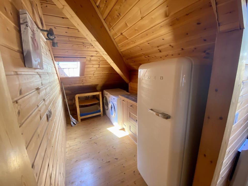 Les Angles : Haut de Chalet 100m², Sauna, 6 Pers - FR-1-758-11 Apartment in Occitanie