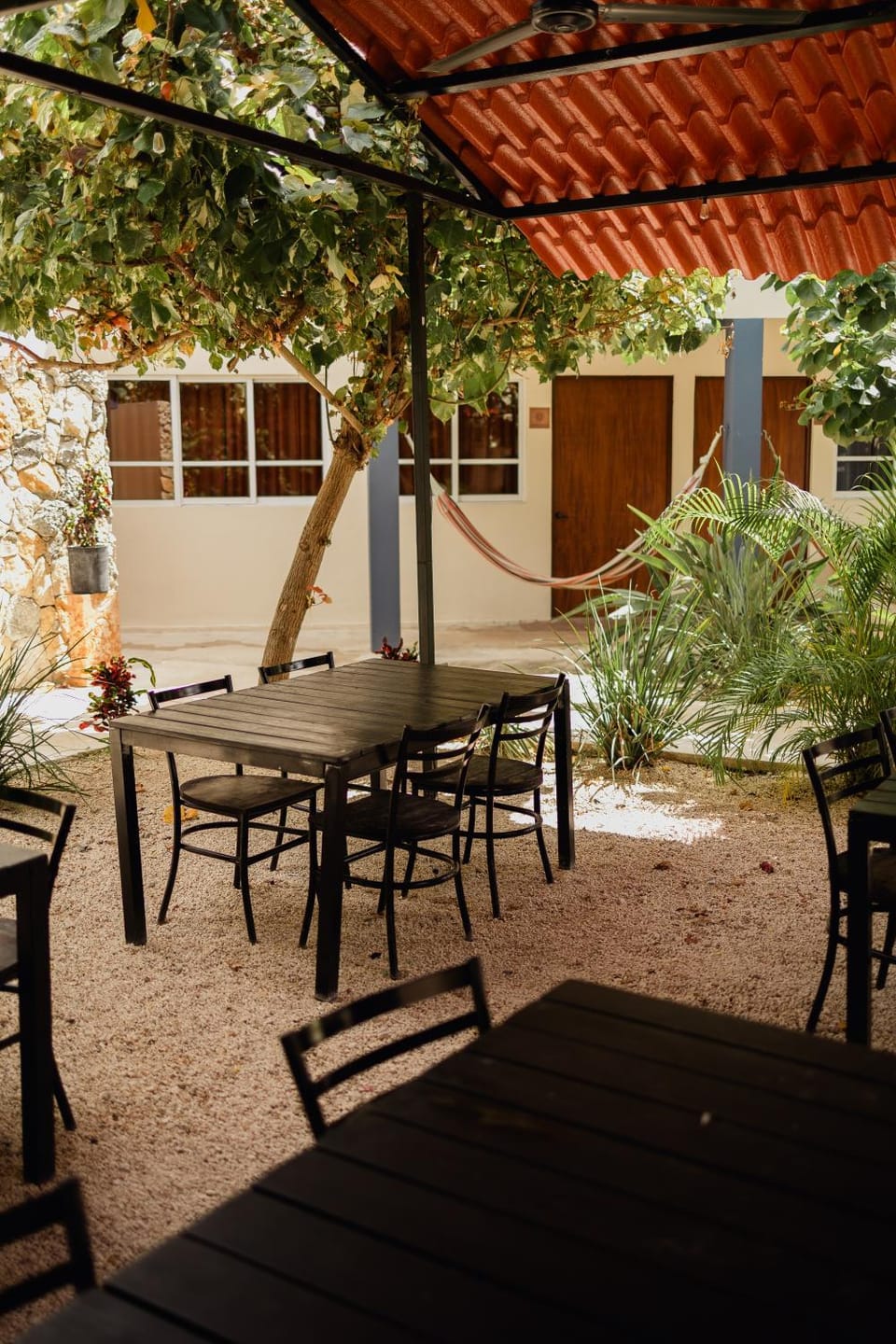 Patio, Restaurant/places to eat, Garden, Dining area, Garden view