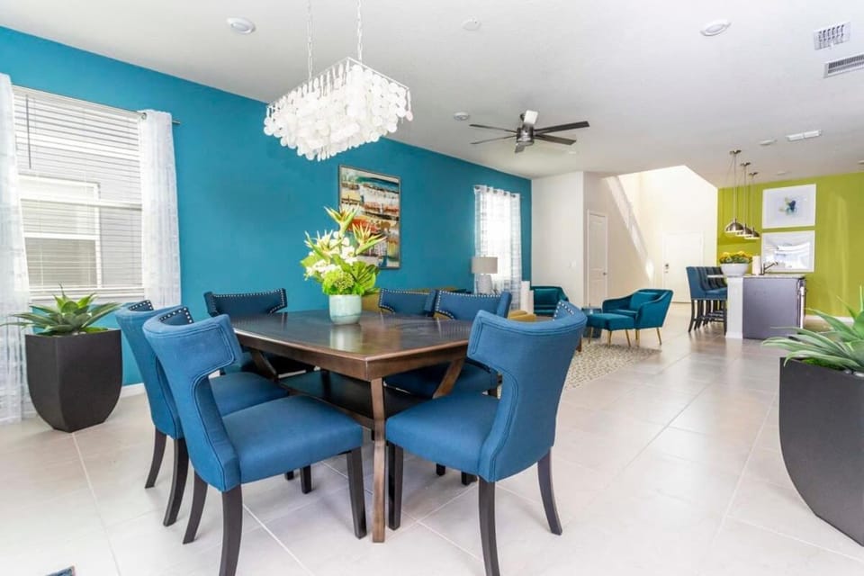 New & Fun Family Getaway - Super Cute Home House in Four Corners