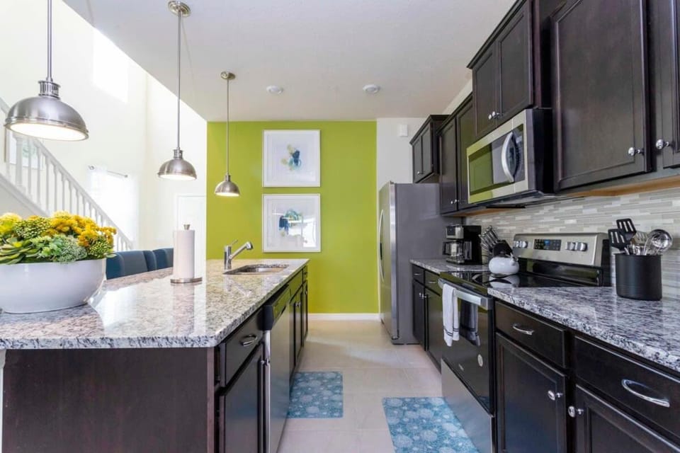 New & Fun Family Getaway - Super Cute Home House in Four Corners