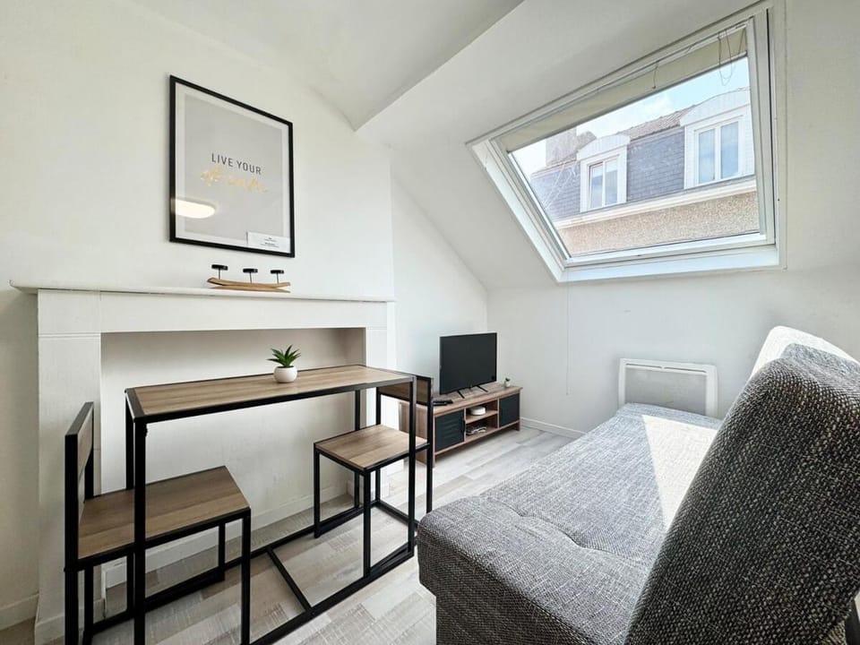 LeNova3 - Centre-ville - TV - WIFI Apartment in Calais