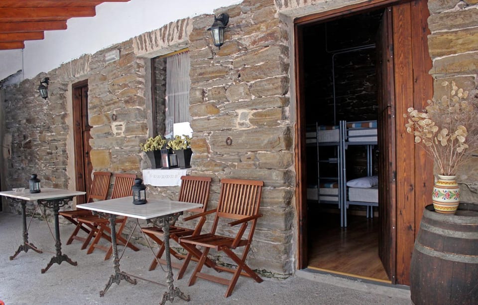 Patio, Balcony/Terrace, Decorative detail, bunk bed