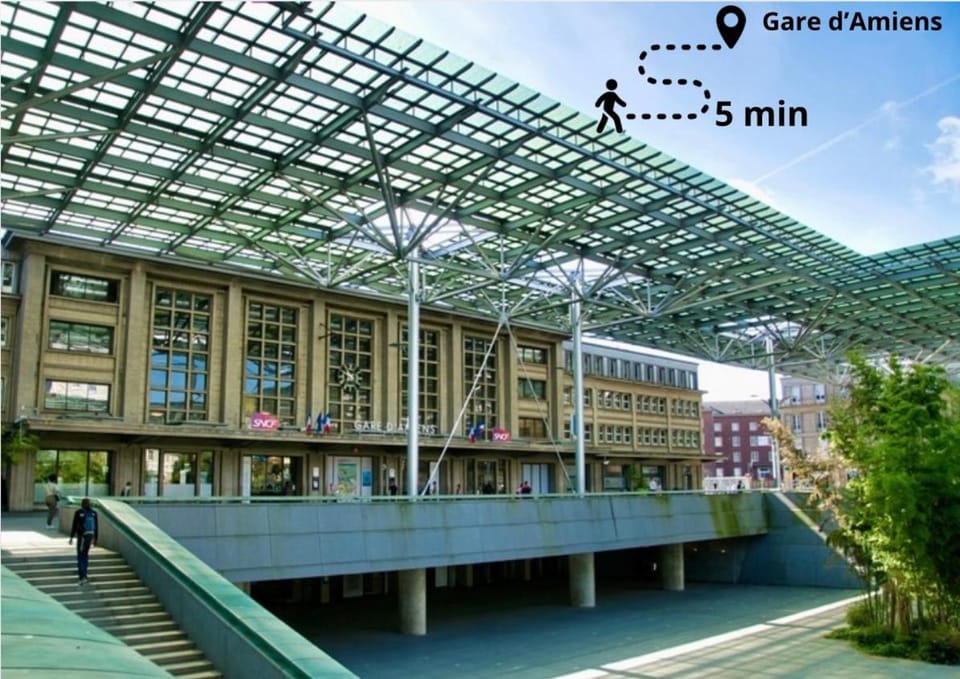 Nearby landmark