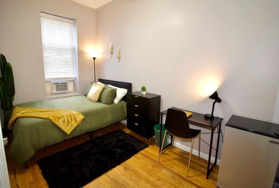 Bed, Photo of the whole room, Bedroom, hair dresser
