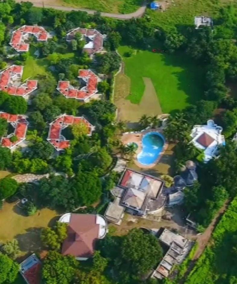 Property building, Bird's eye view