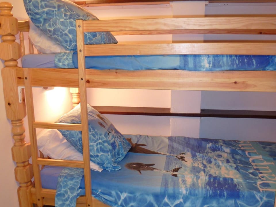 Studio cosy aux Gets, près des pistes et du centre, avec balcon, garage, Wi-Fi, et espace vélo - FR-1-671-34 Apartment in Les Gets