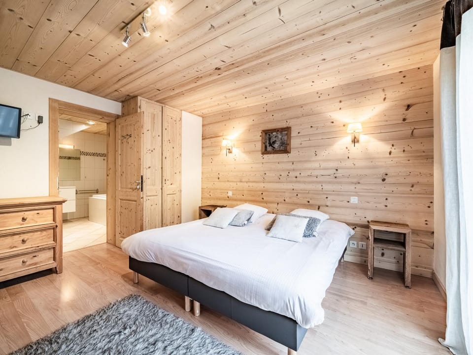 Appartement Duplex au Cœur des Gets - 3 Chambres, 3 SDB, Proche Pistes et Commerces, Garage Privé - FR-1-671-80 Apartment in Les Gets