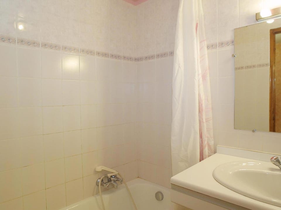 Studio cosy, 3 pers, centre Les Gets, Wi-Fi, parking, proche télécabines, non fumeur. - FR-1-671-90 Cabin in Les Gets