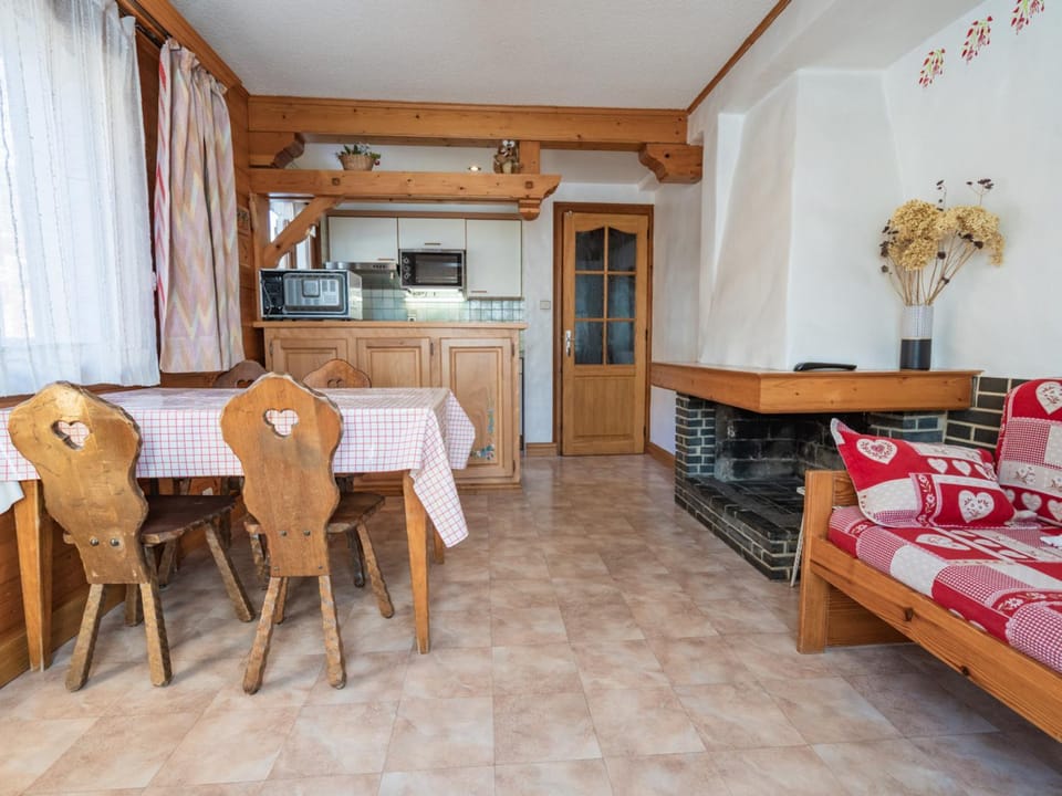 Appartement 3 Ch, 6 Pers, Garage, Proche Télécabines et Centre, Animaux Bienvenus, Wi-Fi - FR-1-671-233 Cabin in Les Gets