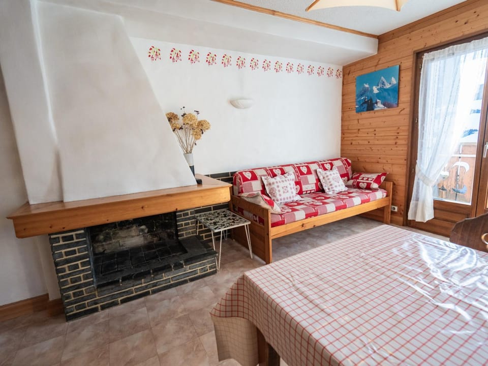 Appartement 3 Ch, 6 Pers, Garage, Proche Télécabines et Centre, Animaux Bienvenus, Wi-Fi - FR-1-671-233 Cabin in Les Gets