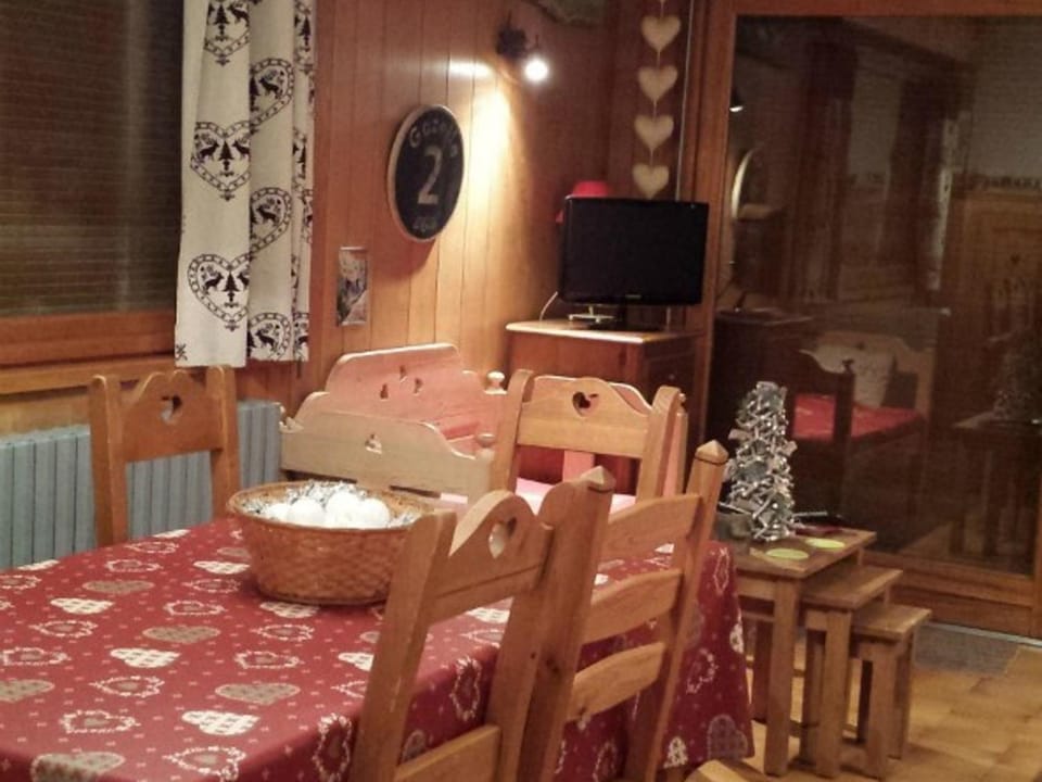 Appartement familial cosy aux Gets avec Wi-Fi, garage, 2 chambres - FR-1-671-133 Apartment in Les Gets