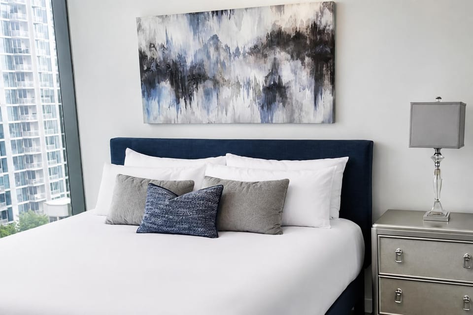 The Luxe City View Romantic Escape Apartment in Buckhead