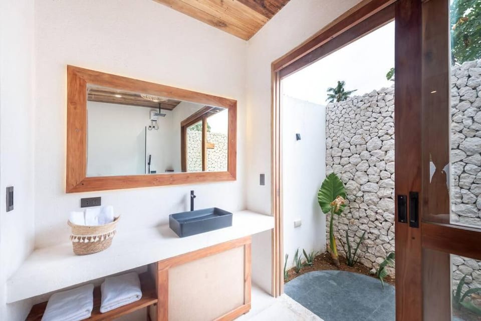 Villa Baleia Siargao Villa in Siargao Island