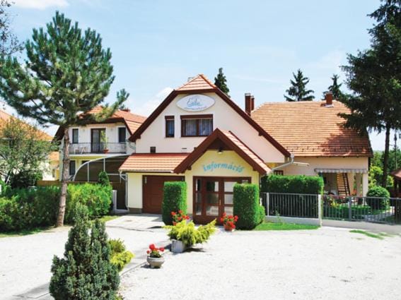 Property building, Spring, Garden