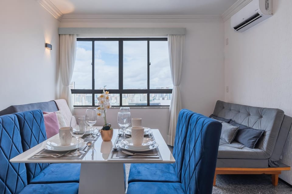 Living room, Seating area, Dining area, air conditioner