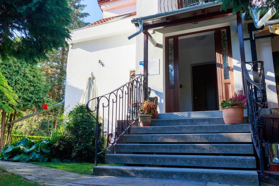 Natura Panzió Szilvásvárad Bed and Breakfast in Slovakia