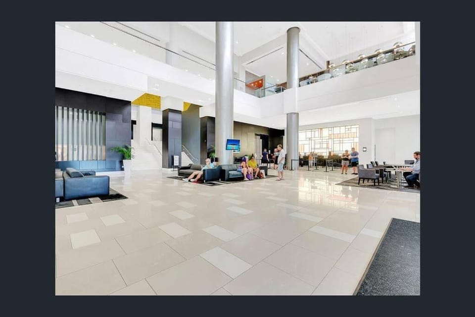 Stay in the heart of Surfers Apartment in Surfers Paradise Boulevard